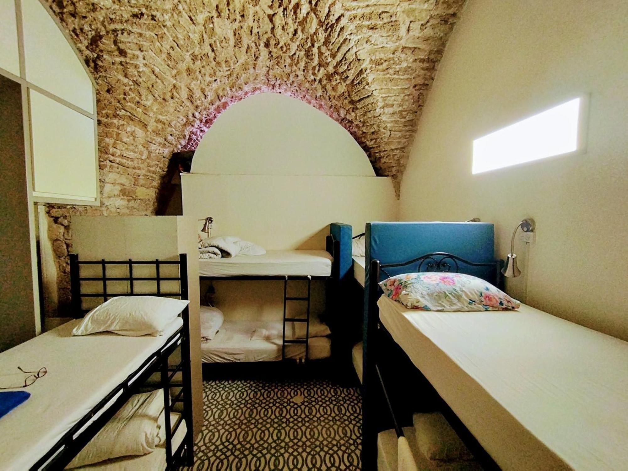 Хостел Polihosts Old Jaffa Тель-Авив Экстерьер фото